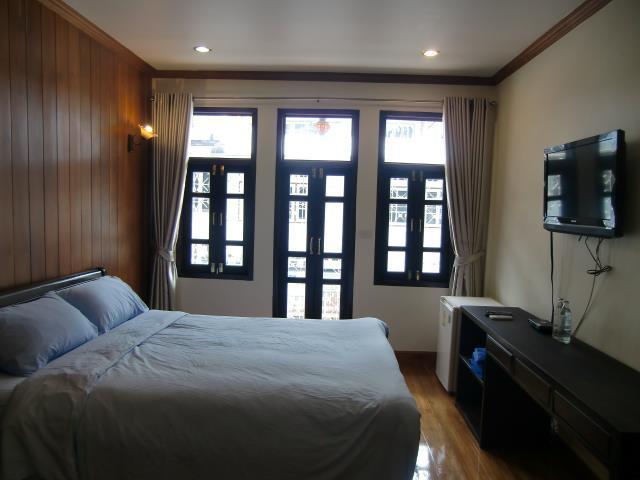 The Royal Thatien Village Bangkok Exterior photo